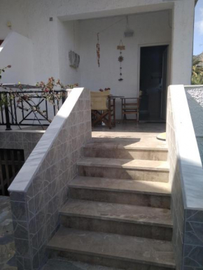  Elizabeth Rooms & Apartments  Палеохора